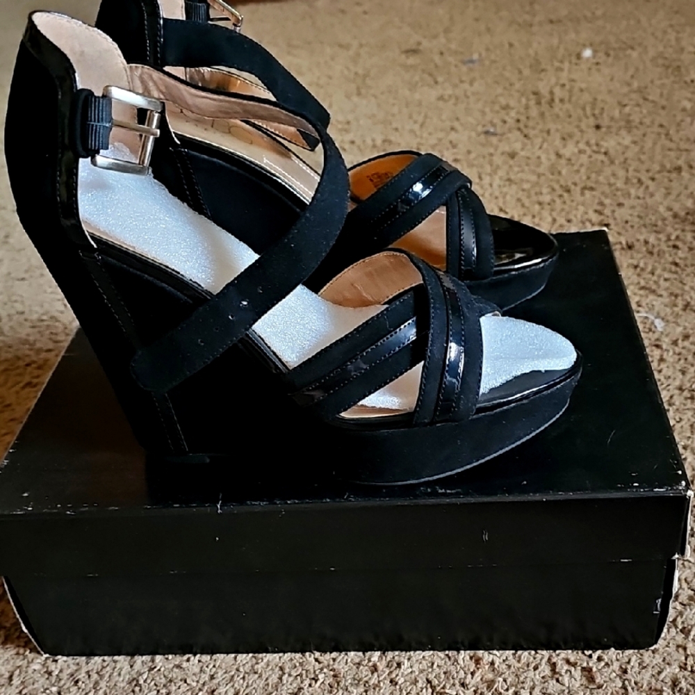 BCBG NEW WEDGE with Crisscross Straps and Thick Platform